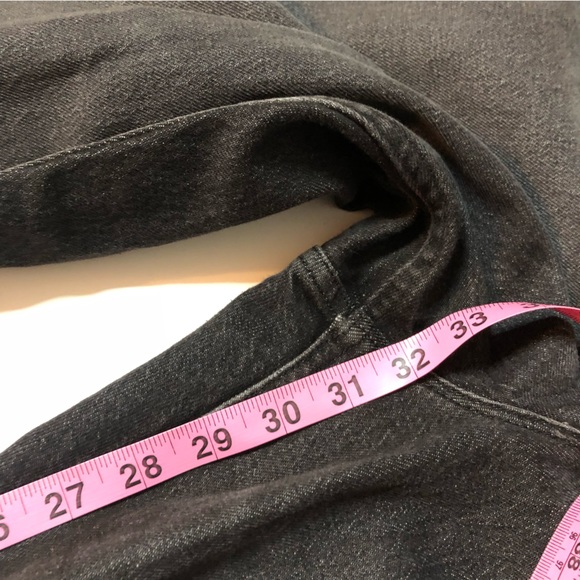 NWT Good American black slight distressed denim size 16 - Picture 10 of 14